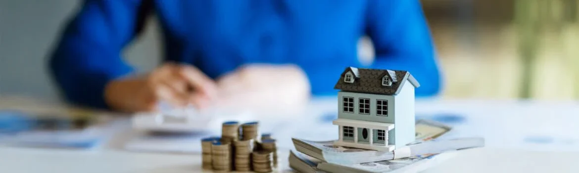 houses-cash-webp.webp